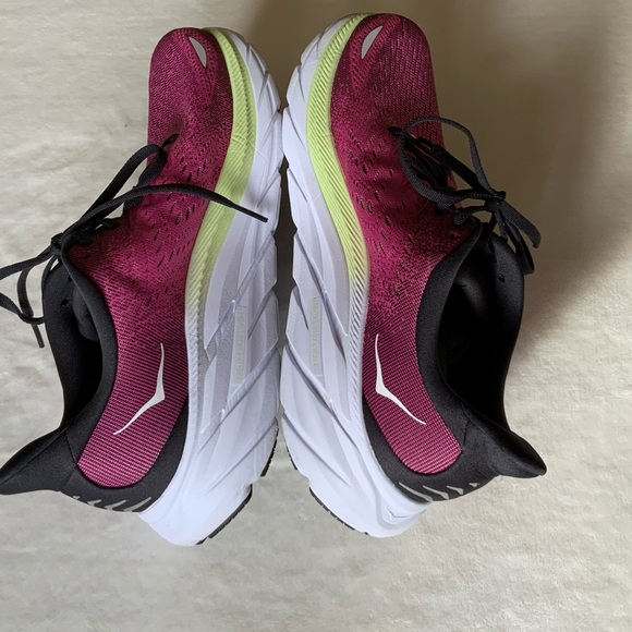 HOKA Clifton 08 Women's Road Running Shoe - Picture 8 of 15